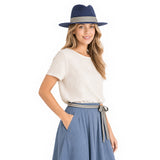 Chapeau-de-Paille-Avec-Ruban-Bleu-3