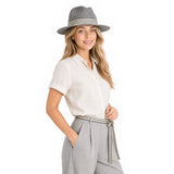 Chapeau-de-Paille-Avec-Ruban-Gris-3