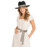 Chapeau-de-Paille-Avec-Ruban-Noir-3