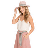 Chapeau-de-Paille-Avec-Ruban-Rose-3